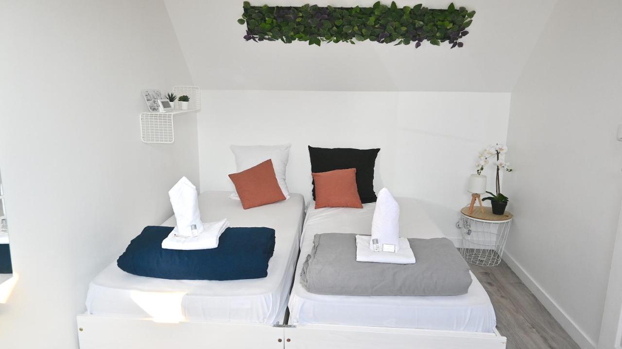 Отель Cosy Chambre Chez Habitant 5Mn Aeroport Roissy Cdg Ле-Мениль-Амело Экстерьер фото